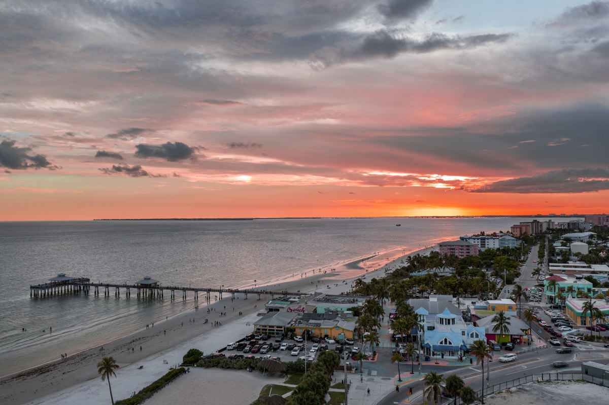 Convenient to Fort Myers Pier