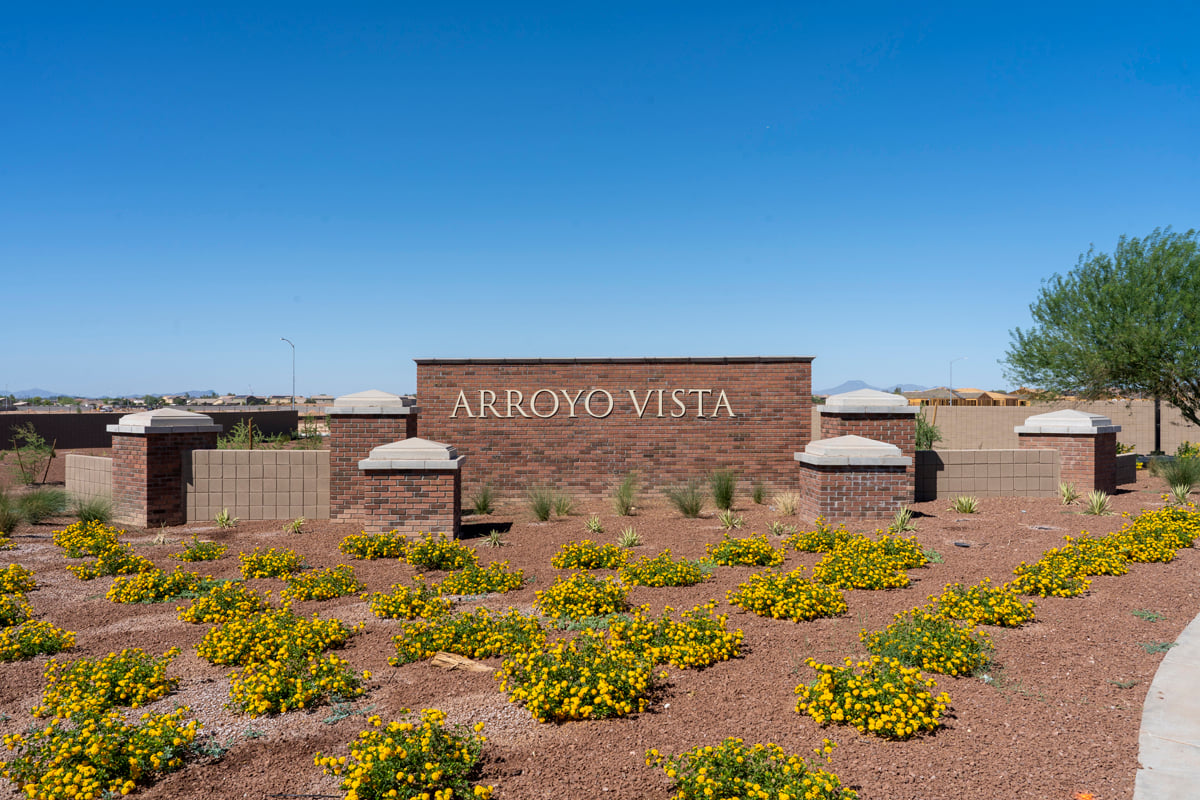 Arroyo Vista II entry monument