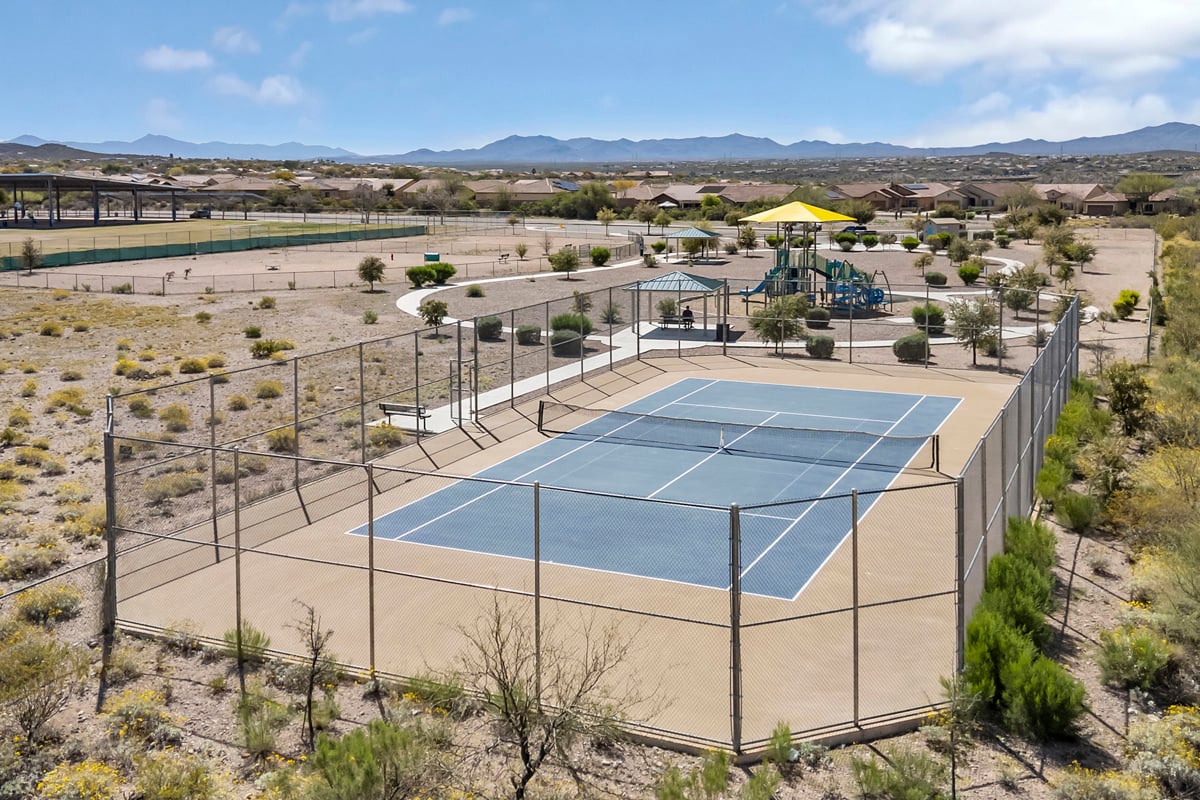 Community tennis court