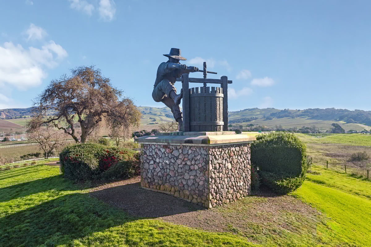 Minutes to Napa Valley Wine Country