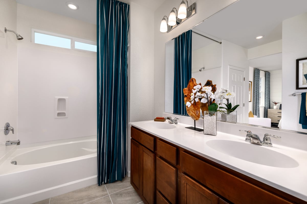 Dual-sink vanity at primary bath