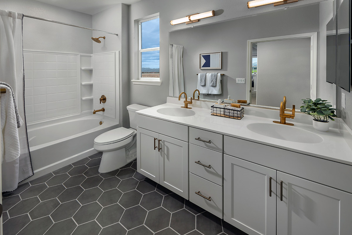 Dual-sink vanity at bath 2