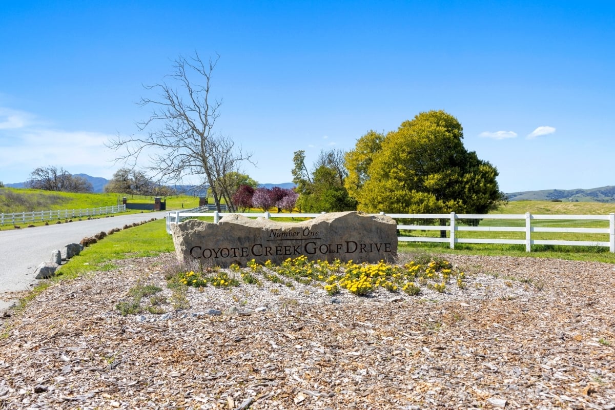 Short drive to Coyote Creek Golf Club