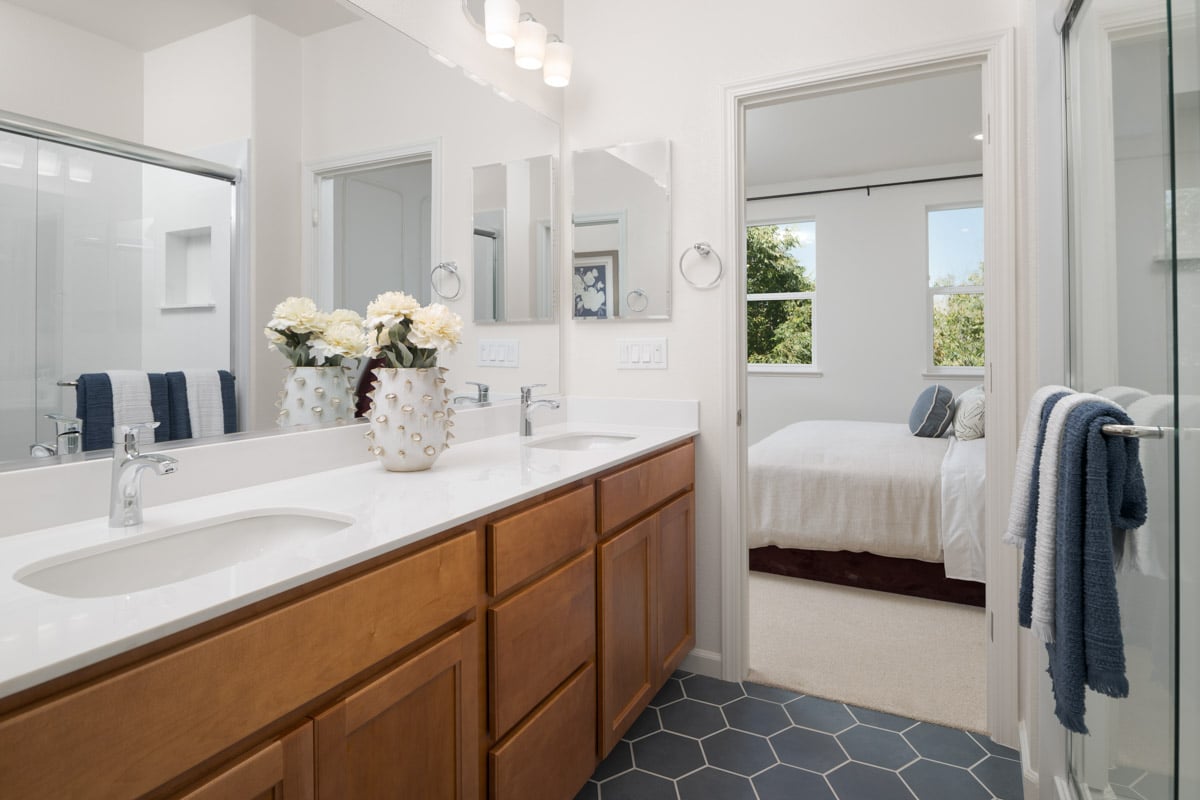 Primary bath