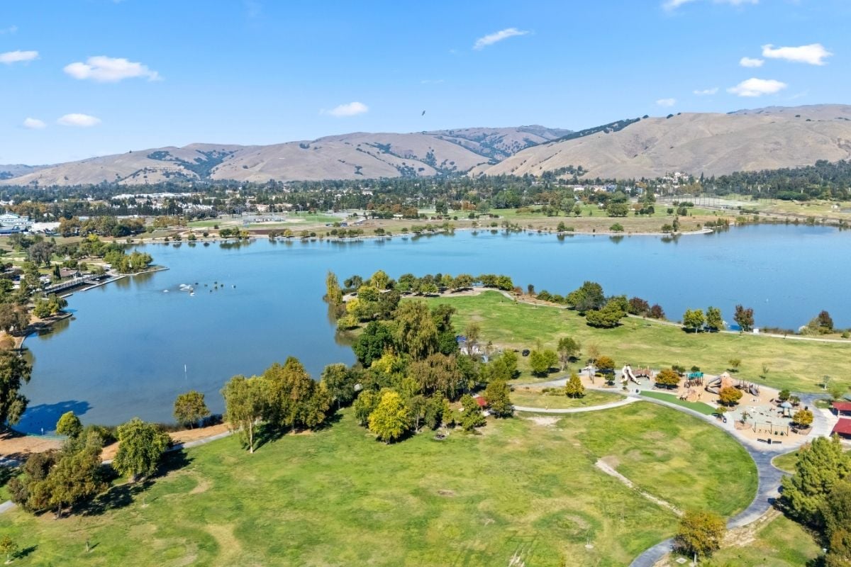 Short drive to Lake Elizabeth