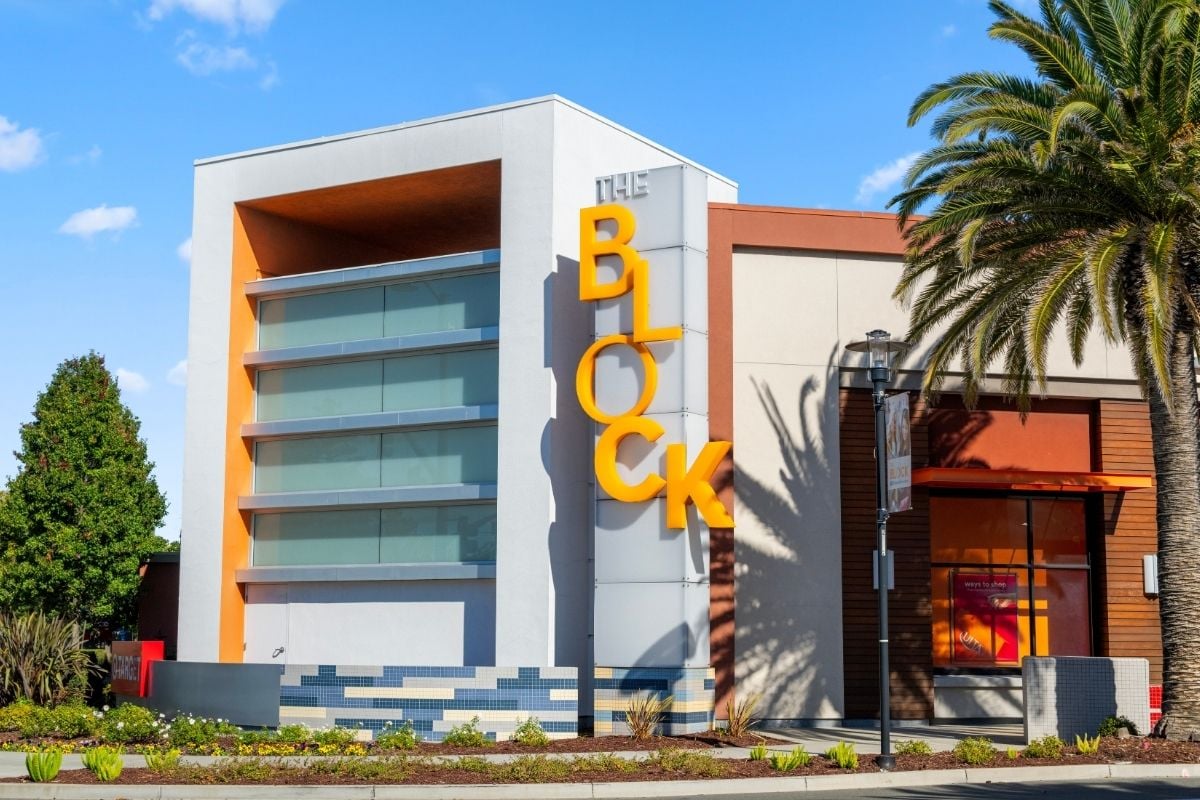 Shopping, dining and entertainment nearby at Pacific Commons