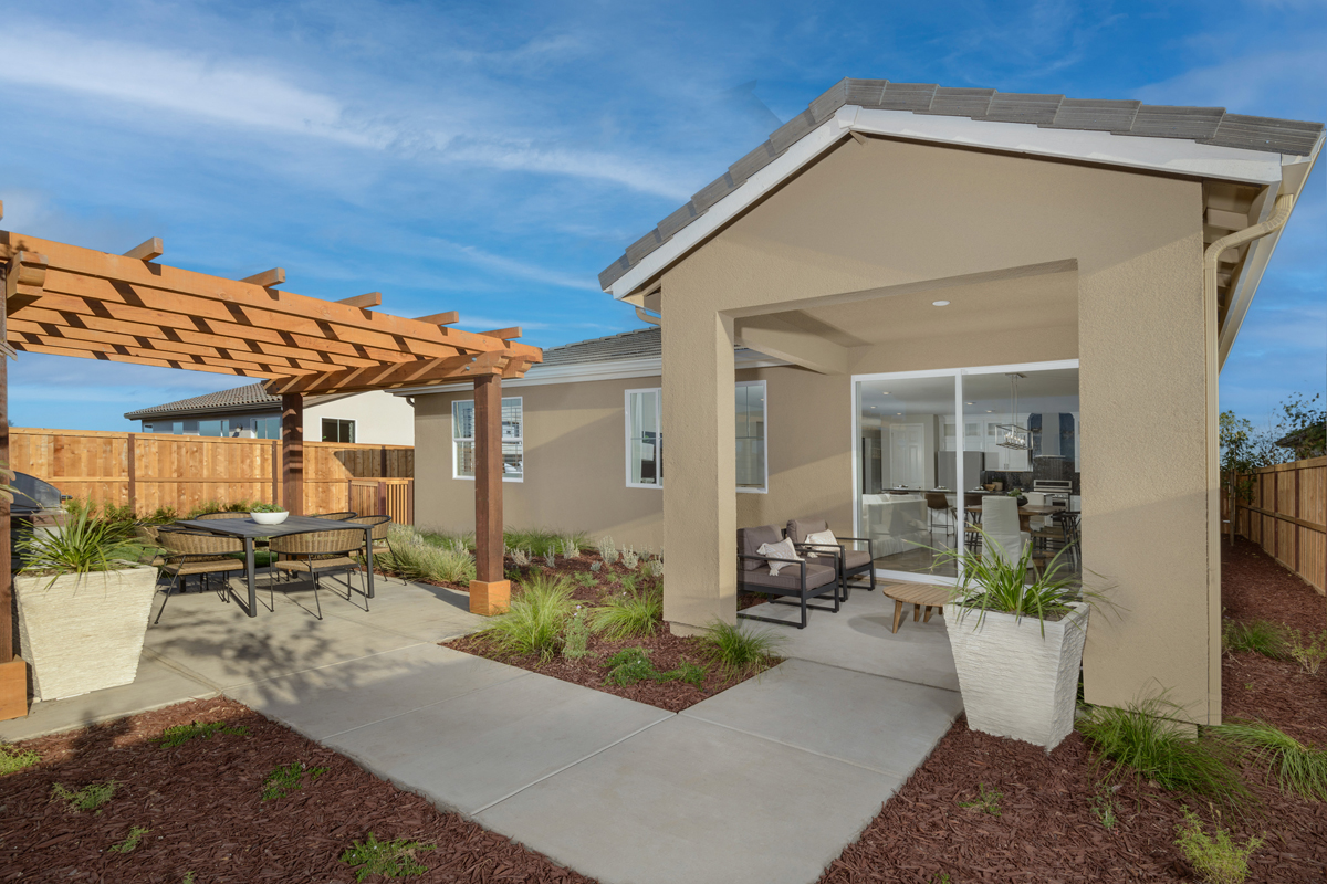New Homes in Oakley, CA - Cypress Crossings Plan 1891 - Patio