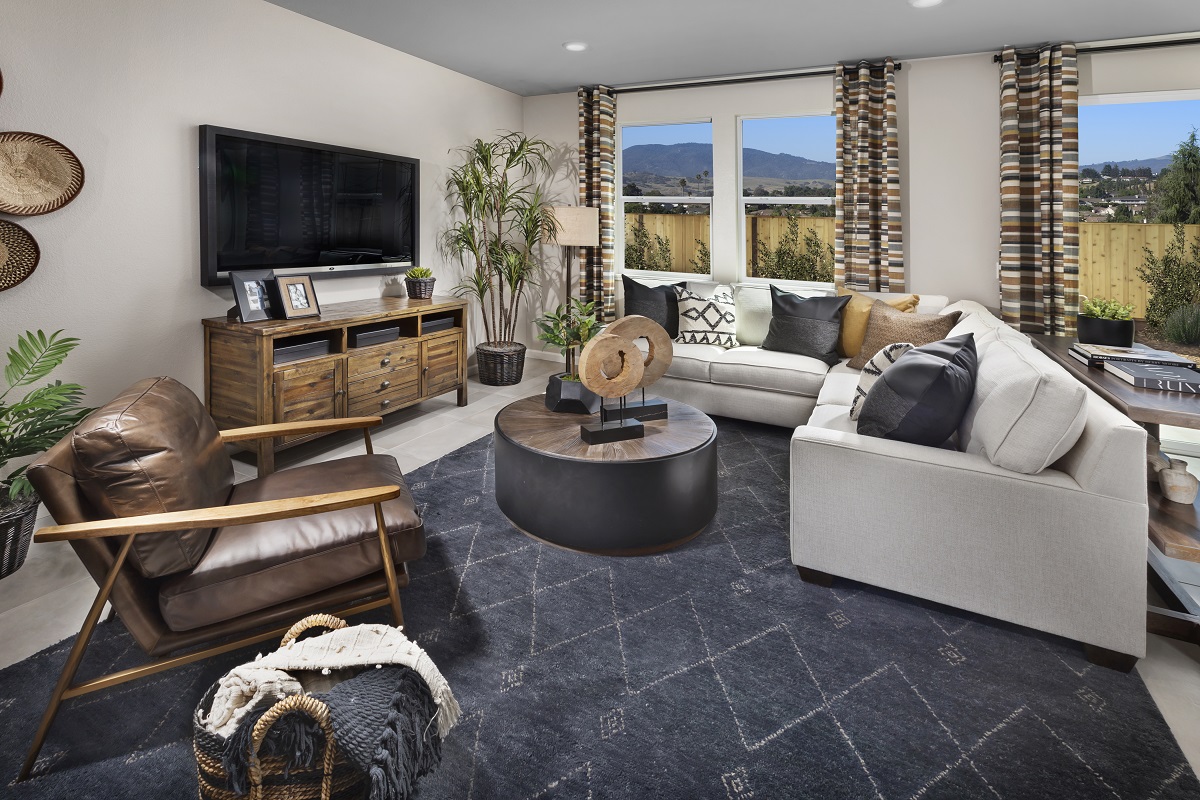 New Homes in Hollister, CA - Roberts Ranch Plan 1967 Living Area