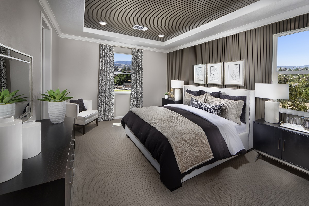New Homes in Hollister, CA - Roberts Ranch Plan 2525 Master Bedroom