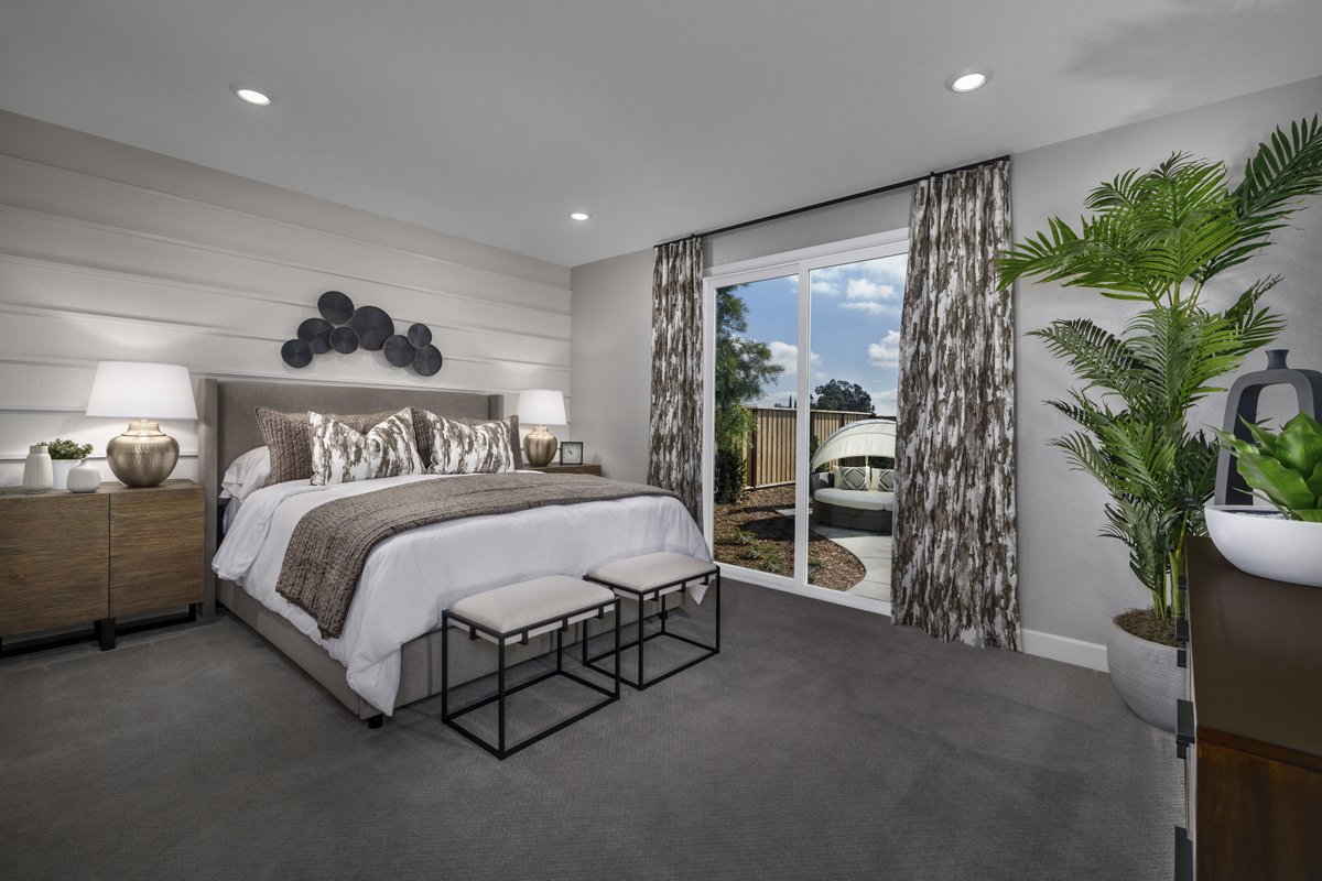 New Homes in Vacaville, CA - Wildhawk at Roberts Ranch Plan 1996 Master Bedroom