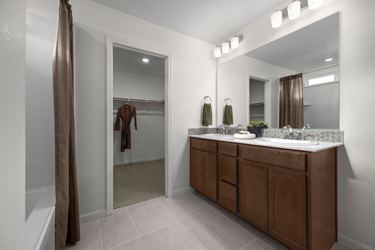 Dual-sink vanity at primary bath