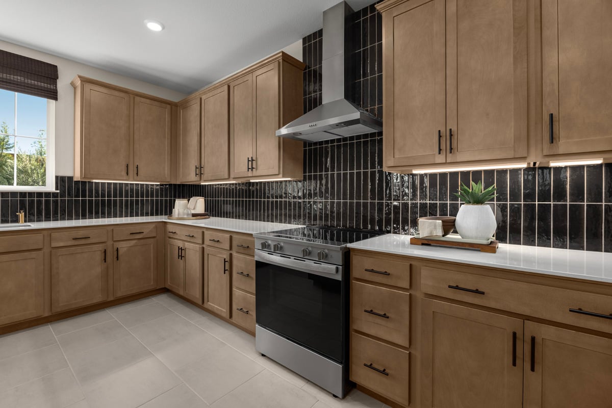 Kitchen tile backsplash 