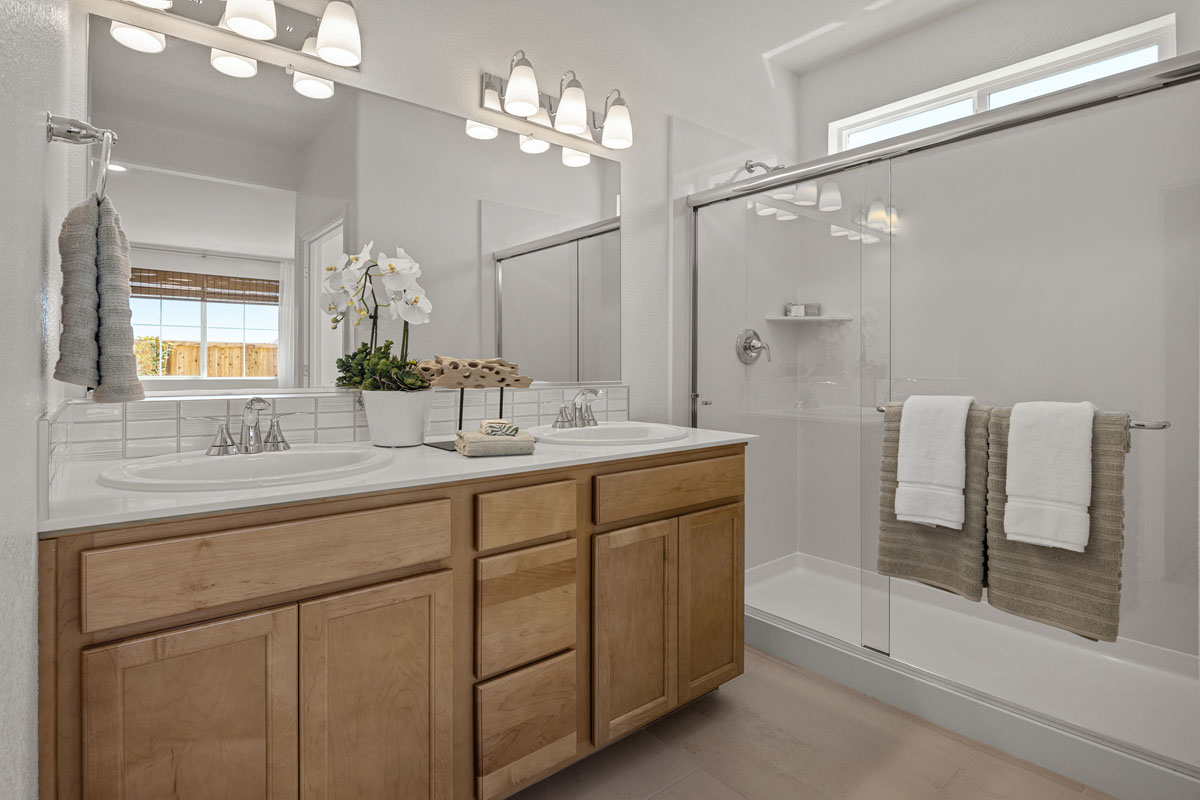 Dual-sink vanity at primary bath 