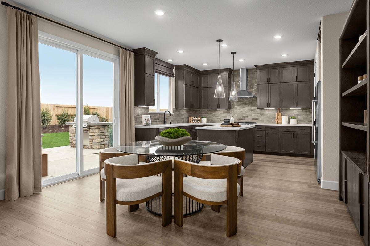 Spacious kitchen/dining area