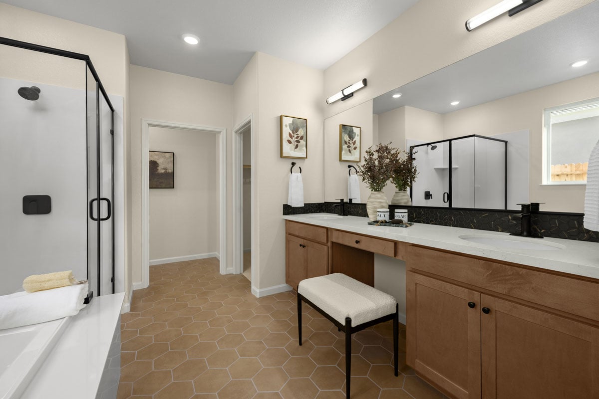 Dual-sink vanity at primary bath