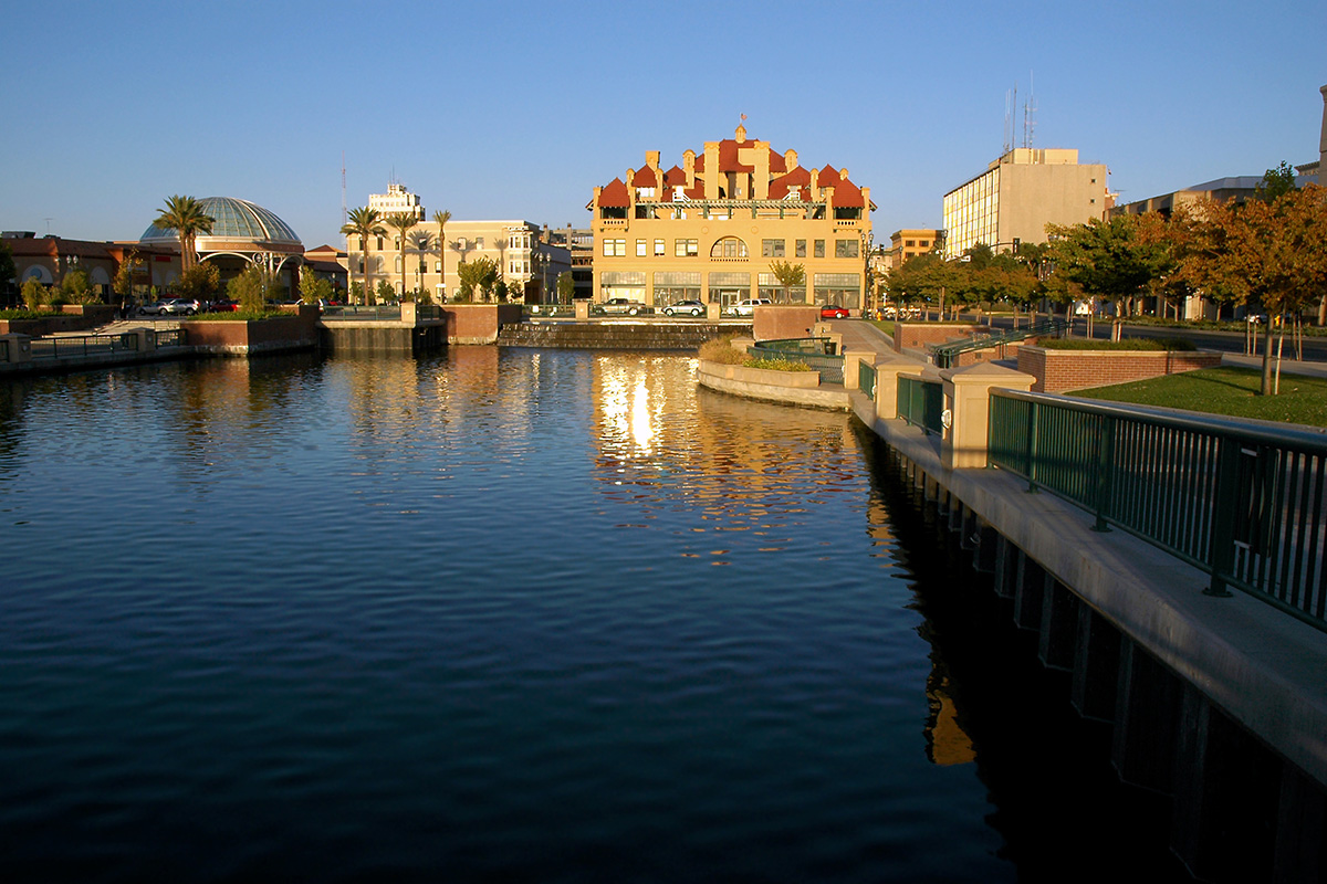 Just a 15-minute drive to Stockton Waterfront for dining and entertainment