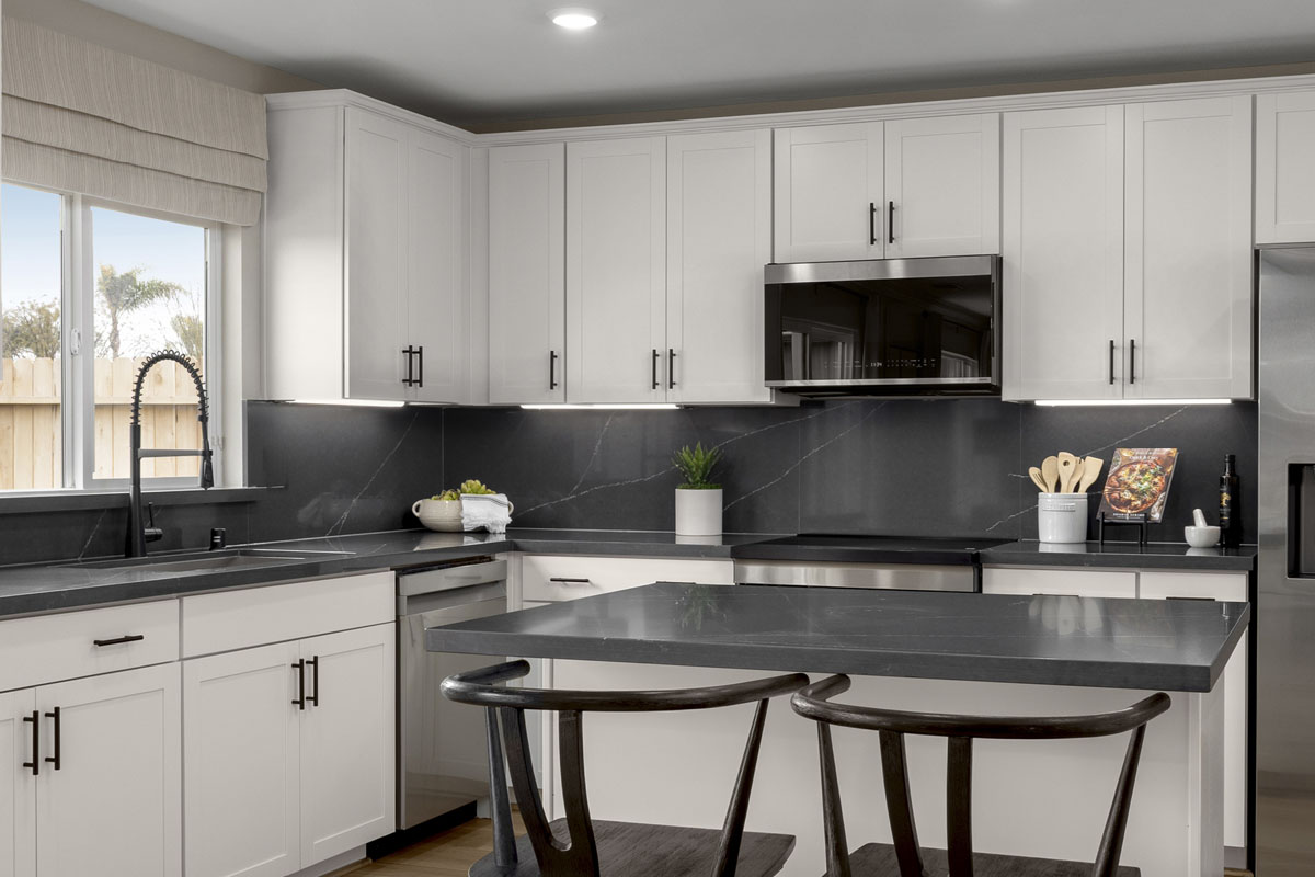 Quartz kitchen countertops