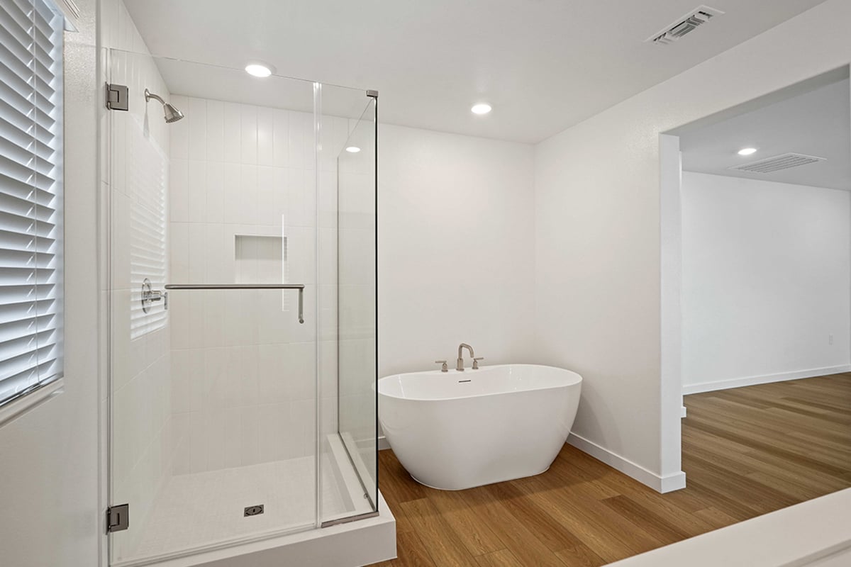 Primary bath