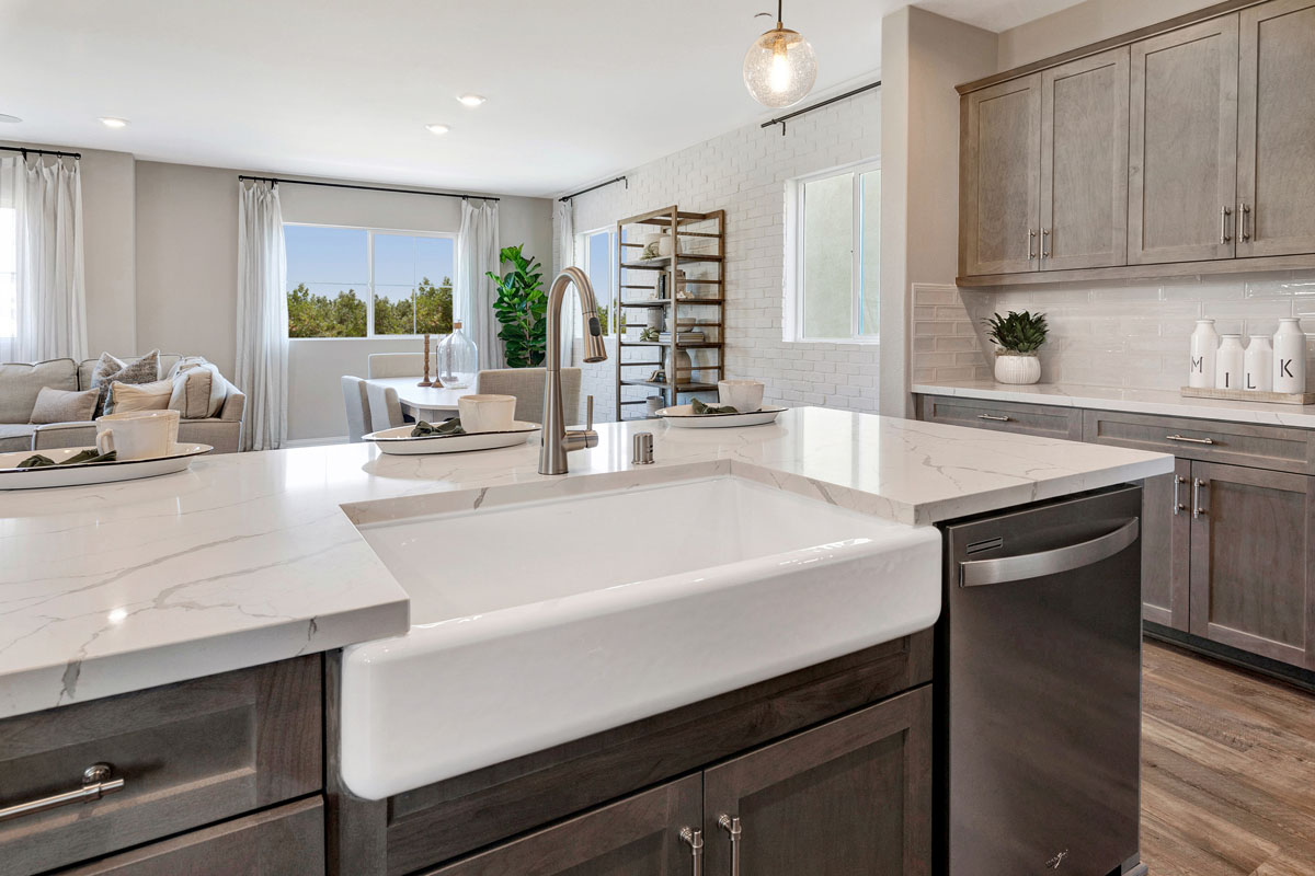 Kitchen island 