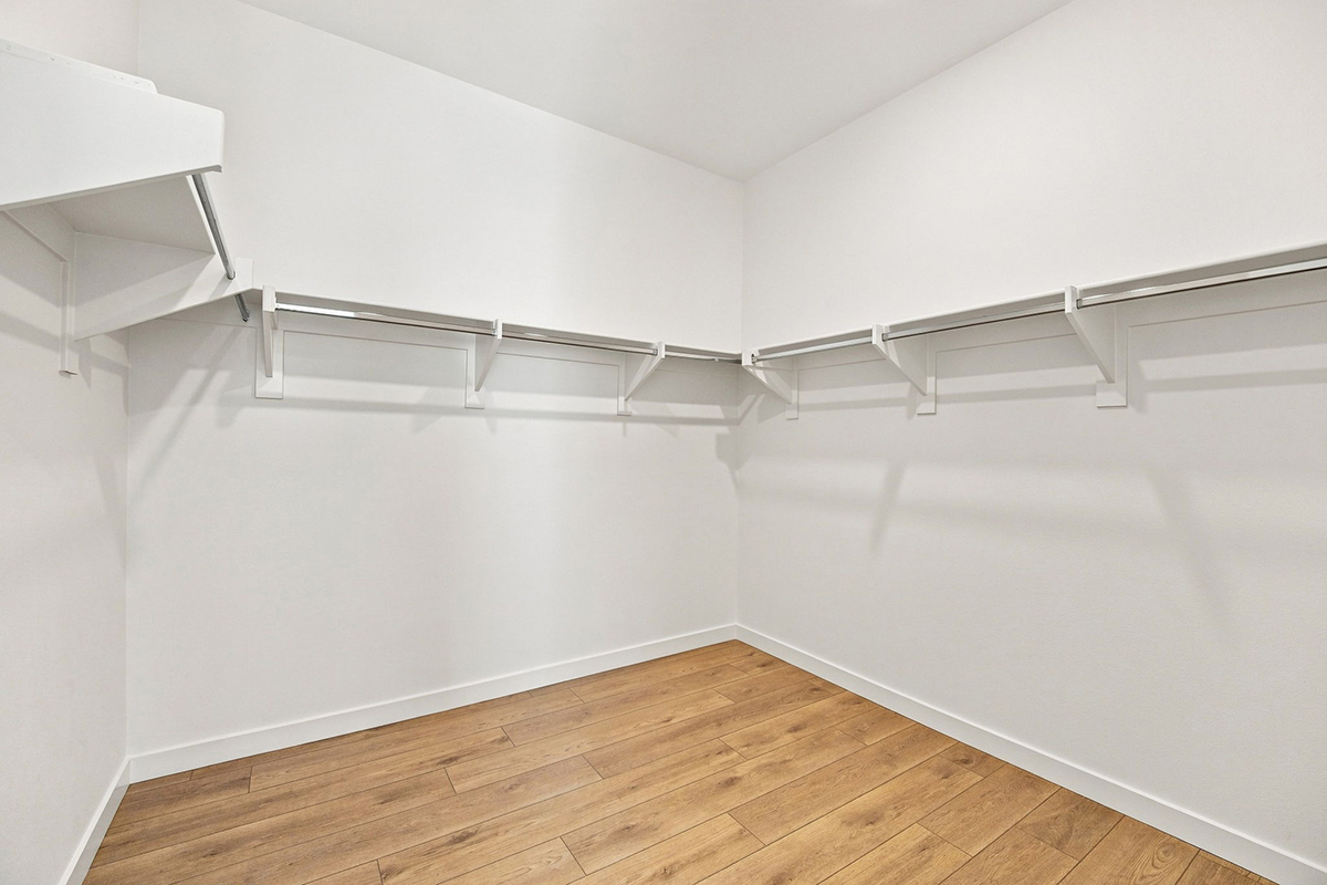 Walk-in closet