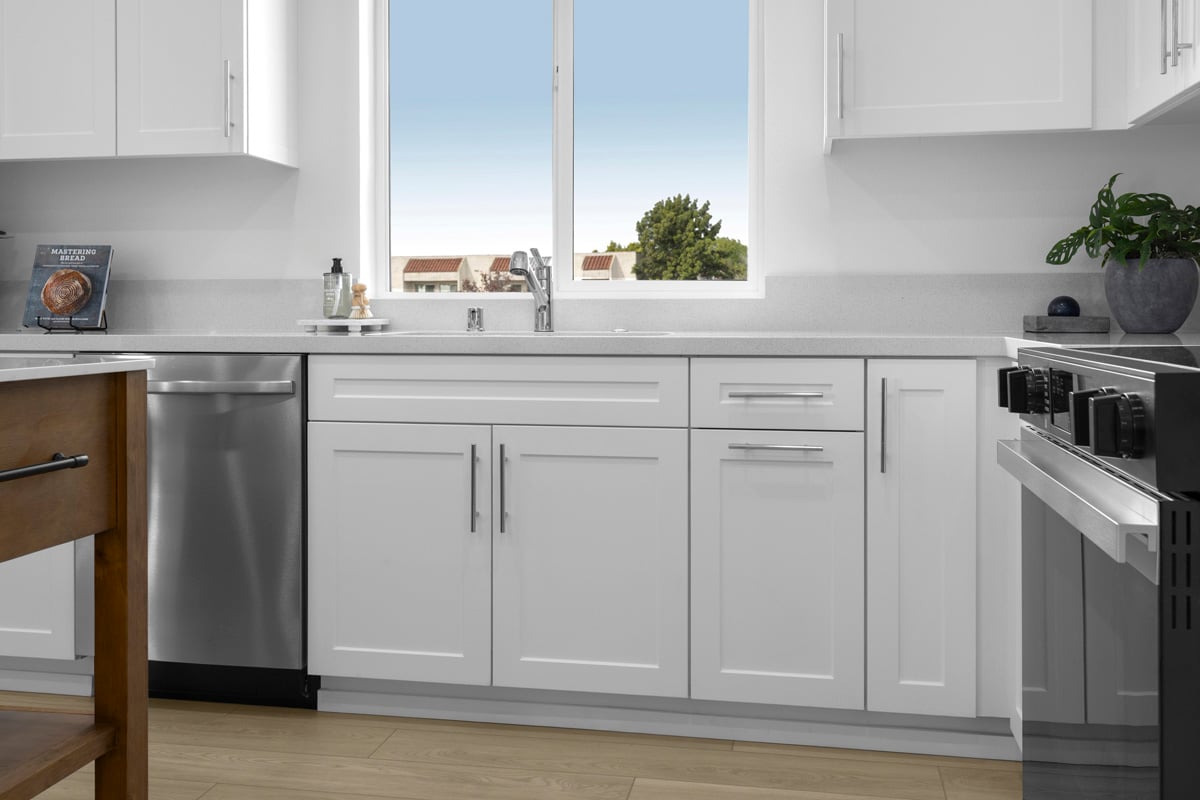 White Shaker style cabinets