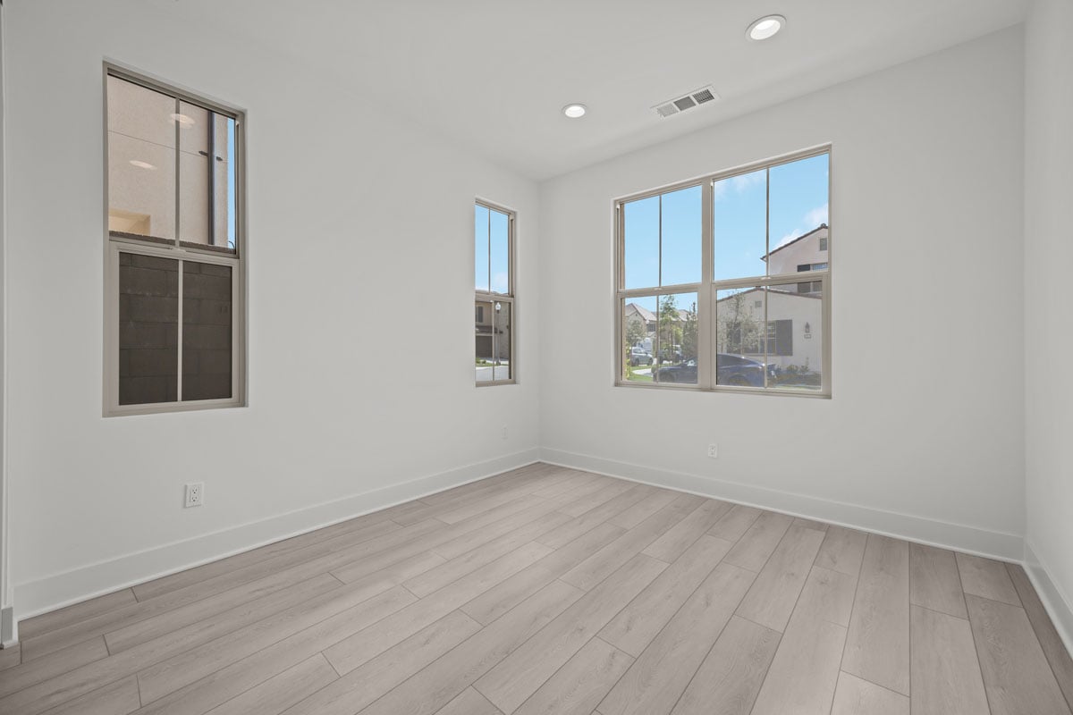 Secondary bedroom