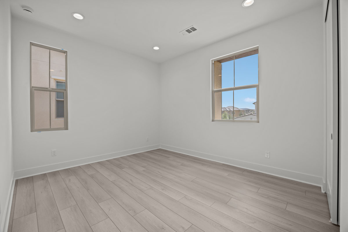 Secondary bedroom