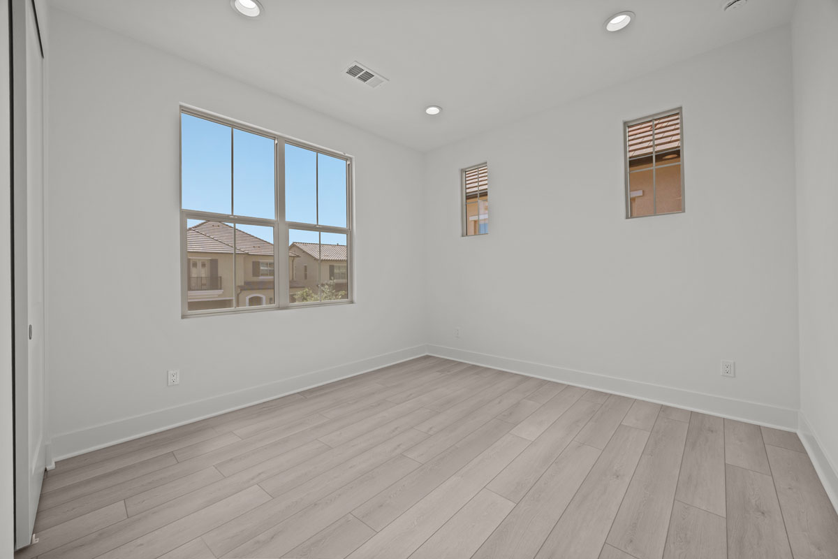 Secondary bedroom
