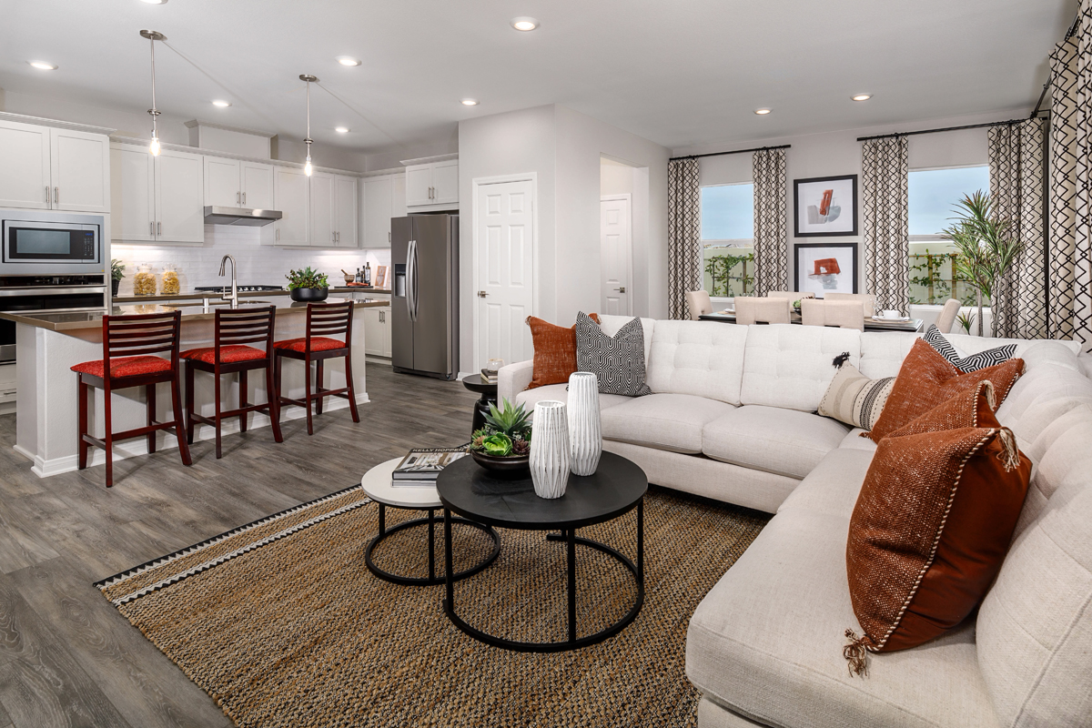 New Homes in Riverside, CA - Cambria at Spring Mountain Ranch Plan 1771 Great Room 2