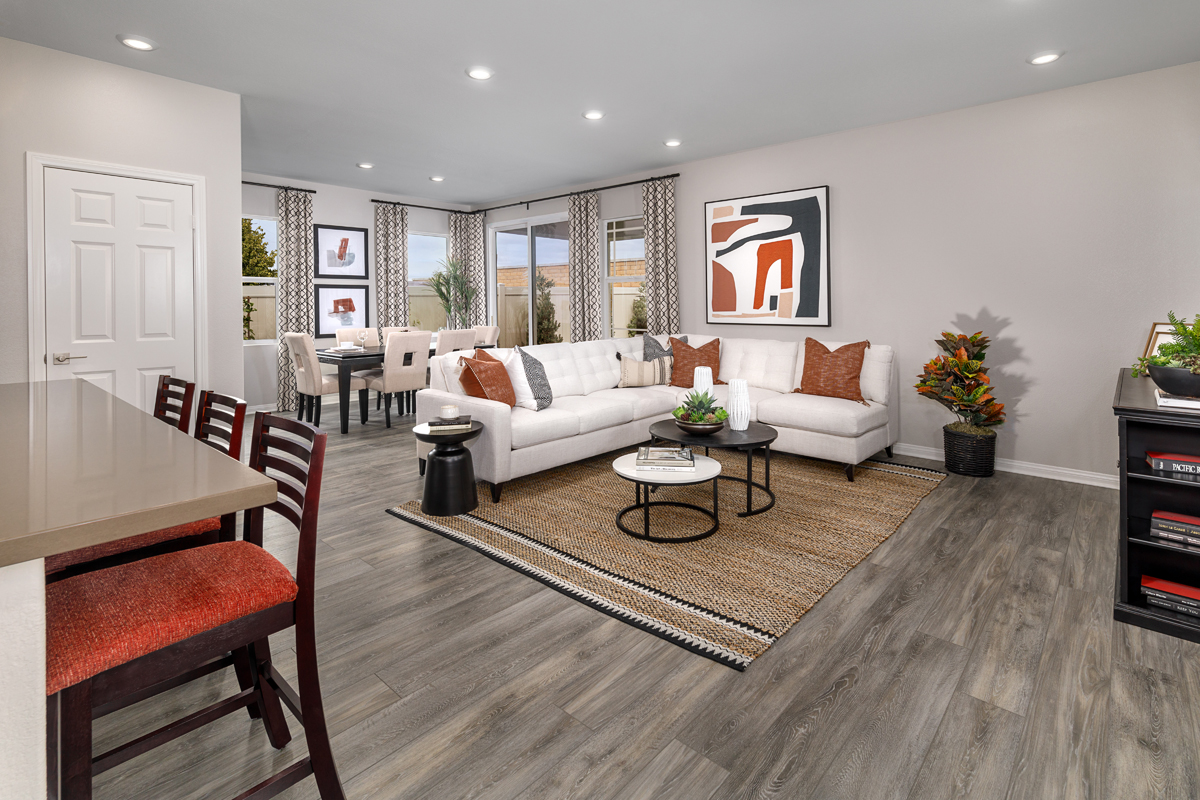 New Homes in Riverside, CA - Cambria at Spring Mountain Ranch Plan 1771 Great Room