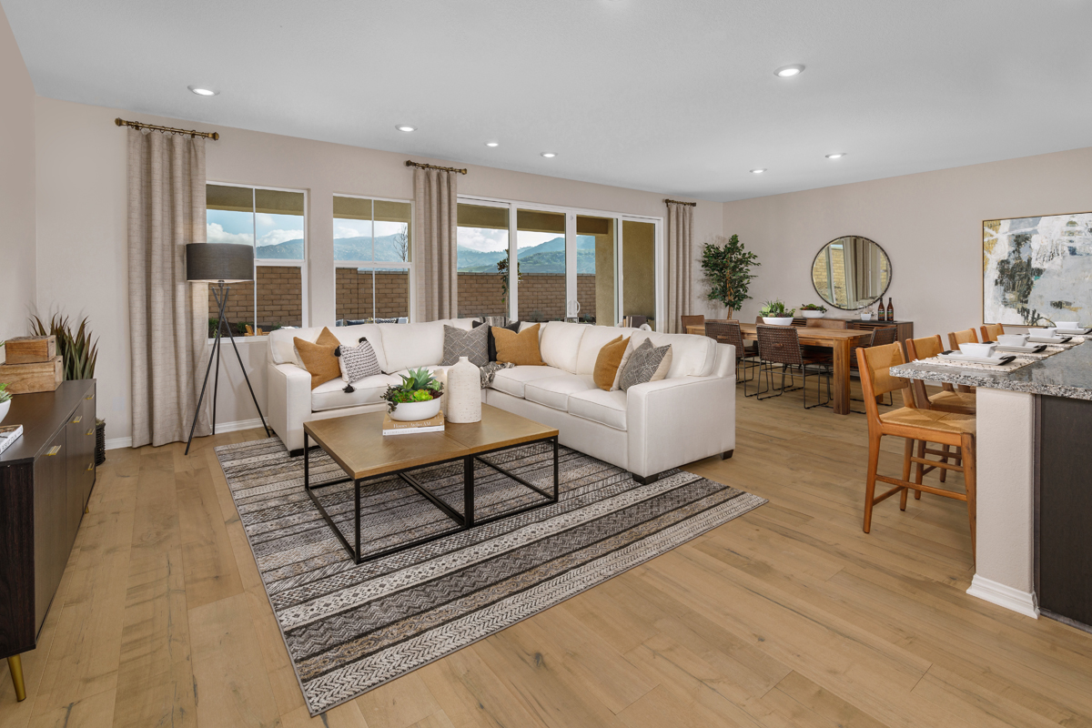 New Homes in Riverside, CA - Cambria at Spring Mountain Ranch Plan 3368 Great Room