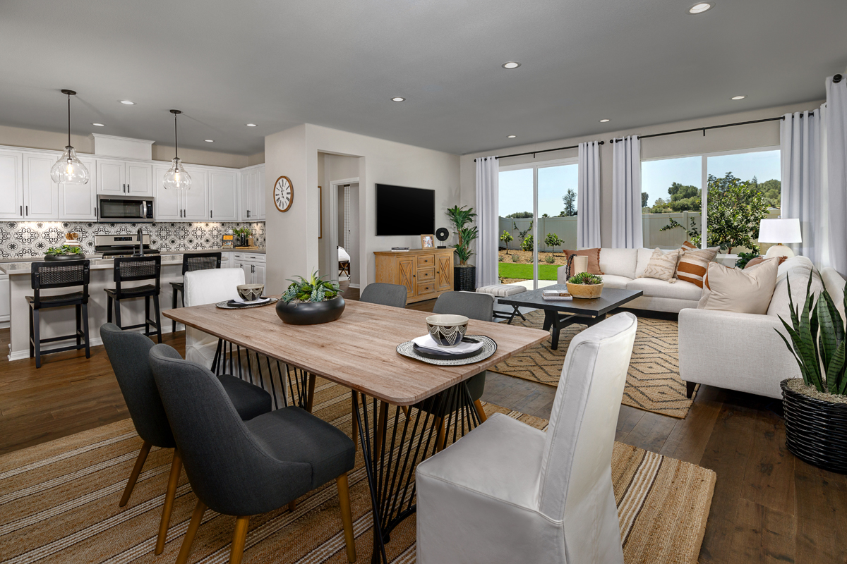New Homes in Murrieta, CA - Country Roads Plan 1958 Great Room