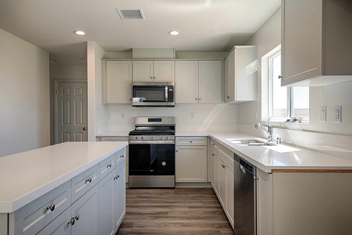 New Homes in Victorville, CA - Creekside Kitchen