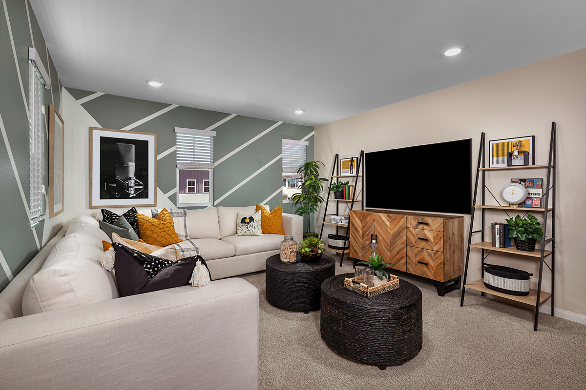 New Homes in Chino, CA - Driftstone at The Preserve Plan 2805 Loft
