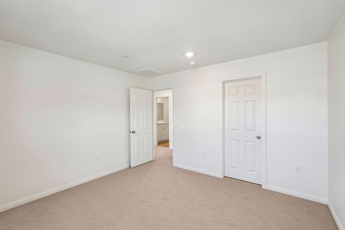 Secondary bedroom