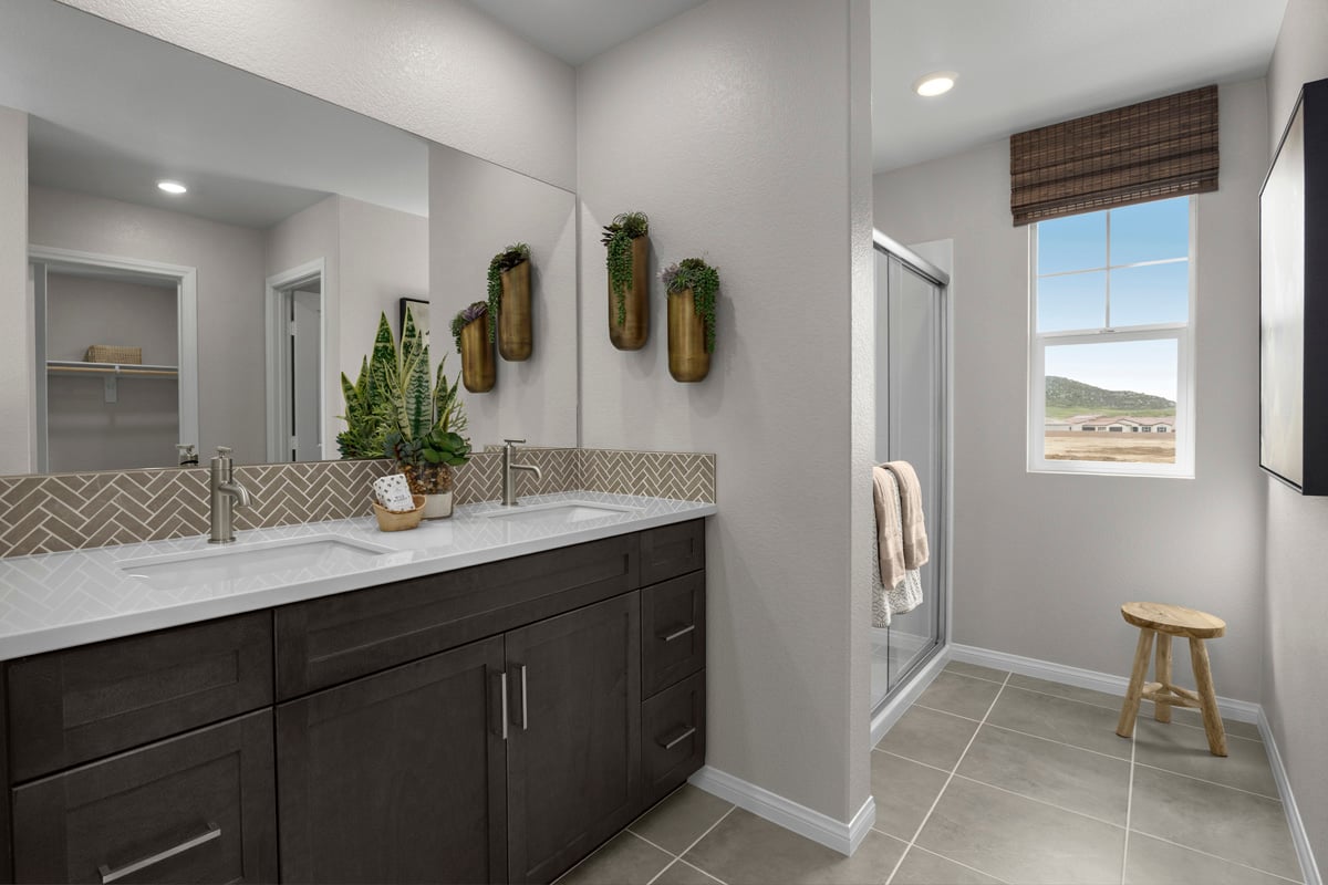 Dual-sink vanity at primary bath