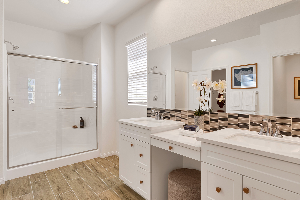 Upgraded extended vanity with knee space at primary bath