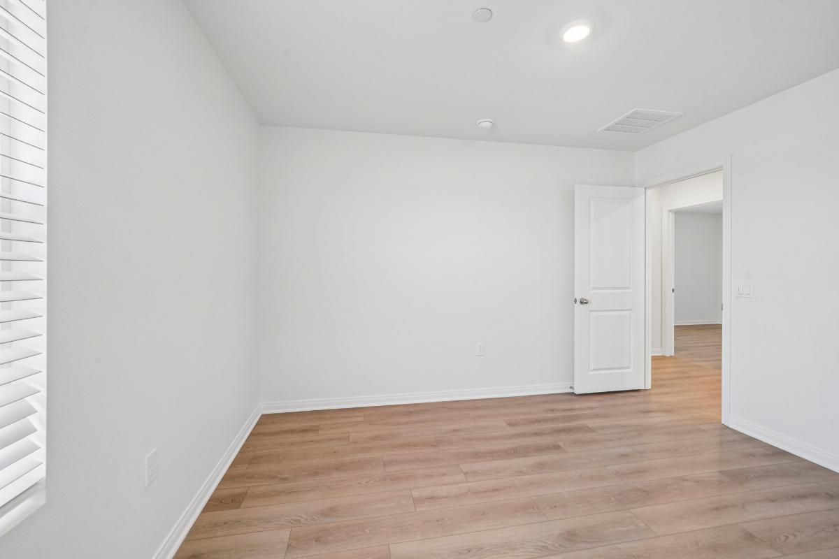 Secondary bedroom