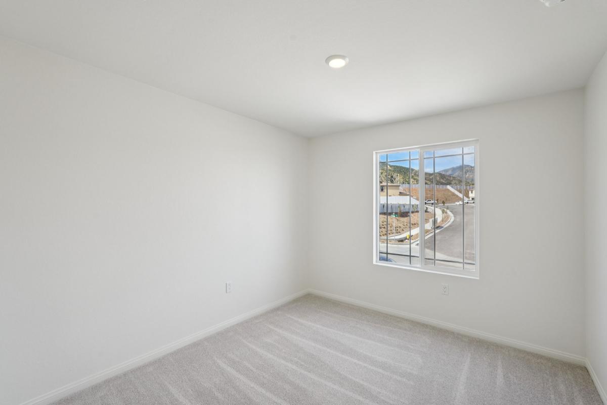 Secondary bedroom