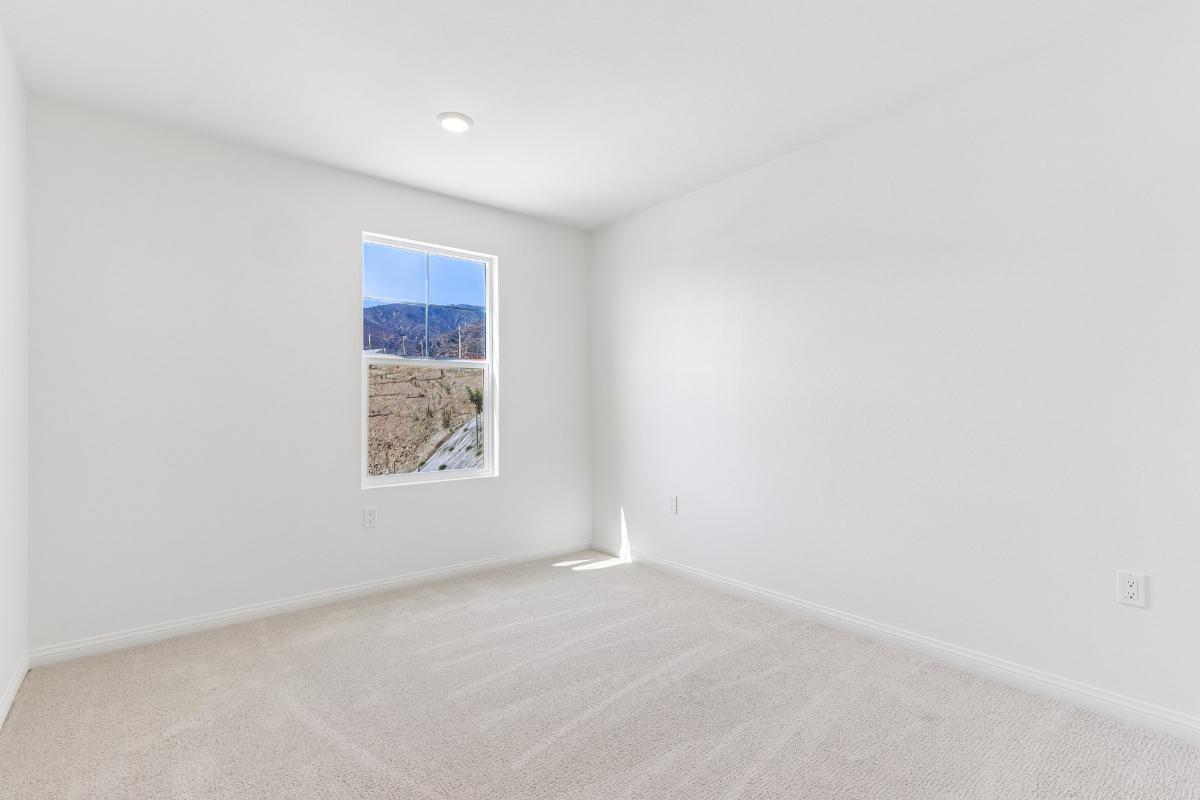 Secondary bedroom