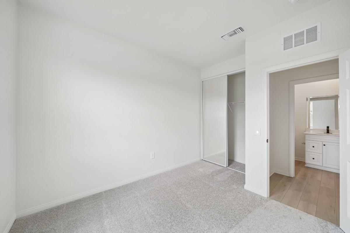 Secondary bedroom
