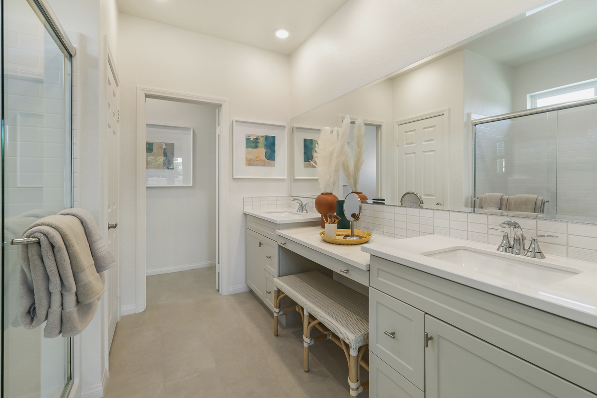 Upgraded extended vanity with knee space at primary bath