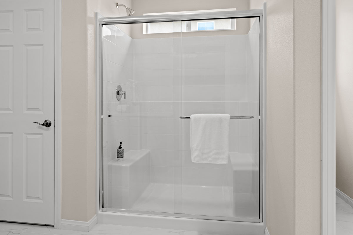 Optional linen closet and walk-in shower at primary bath