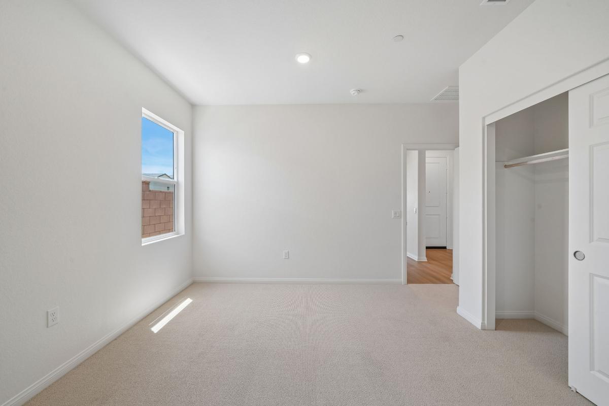 Secondary bedroom