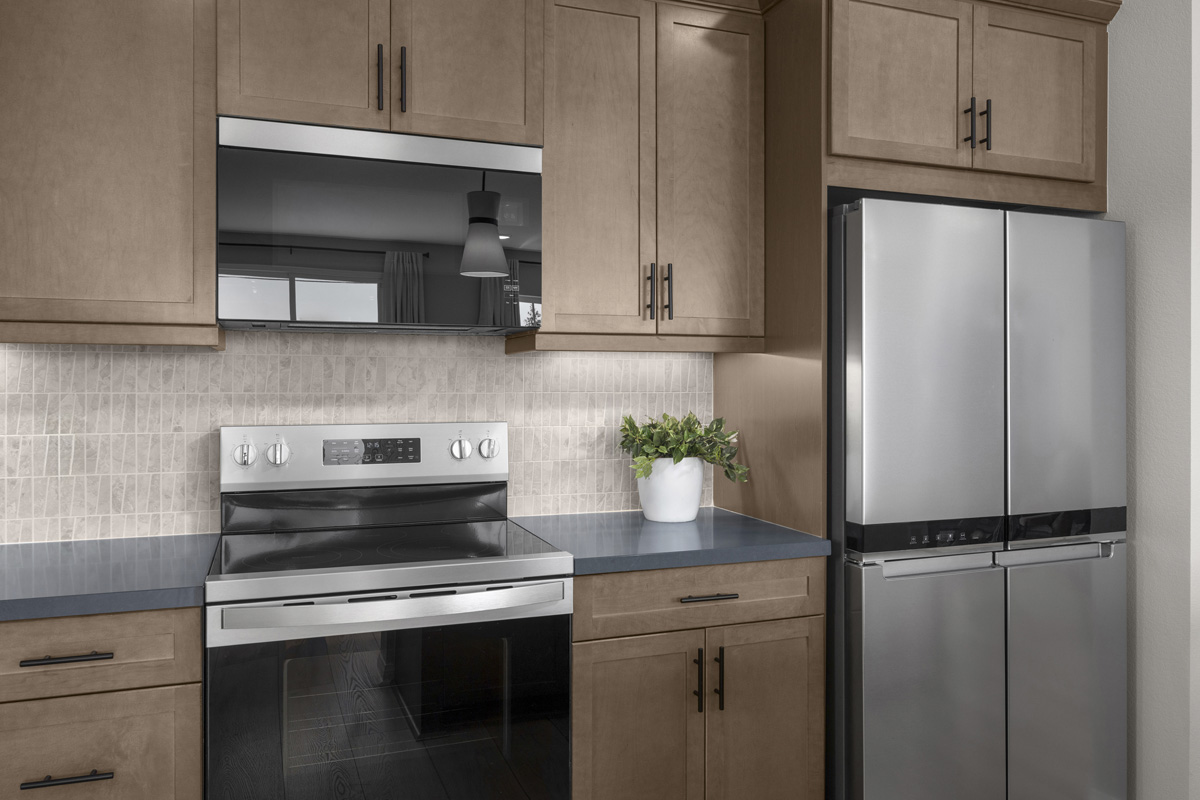 Optional upgraded stainless steel kitchen appliances