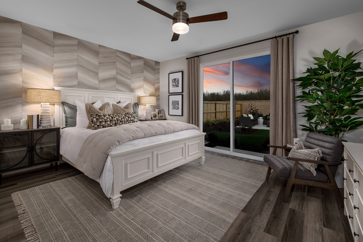 New Homes in Hughson, CA - Fieldstone Plan 1996 Master Bedroom