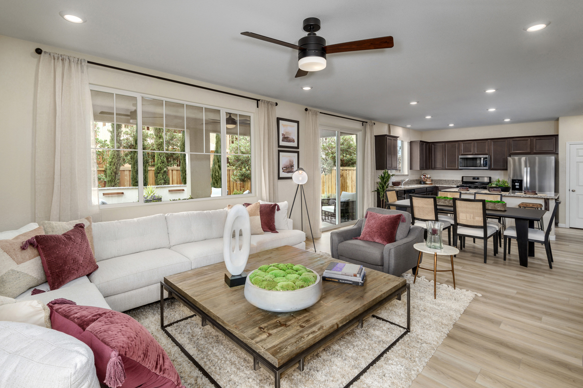 New Homes in Lathrop , CA - Iron Pointe at Stanford Crossing Plan 2152 Great Room