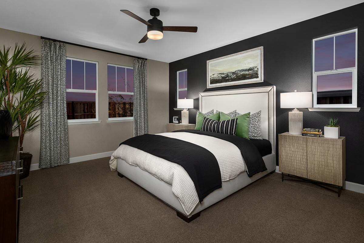 New Homes in Lathrop, CA - Riverchase at Stanford Crossing Plan 2207 Master Bedroom