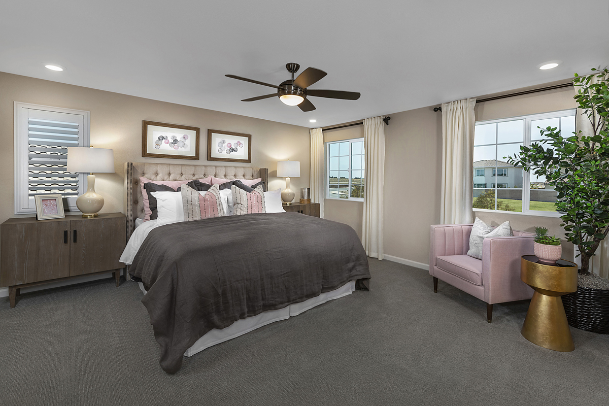 New Homes in Lincoln, CA - Ventana Plan 2674 Master Bedroom