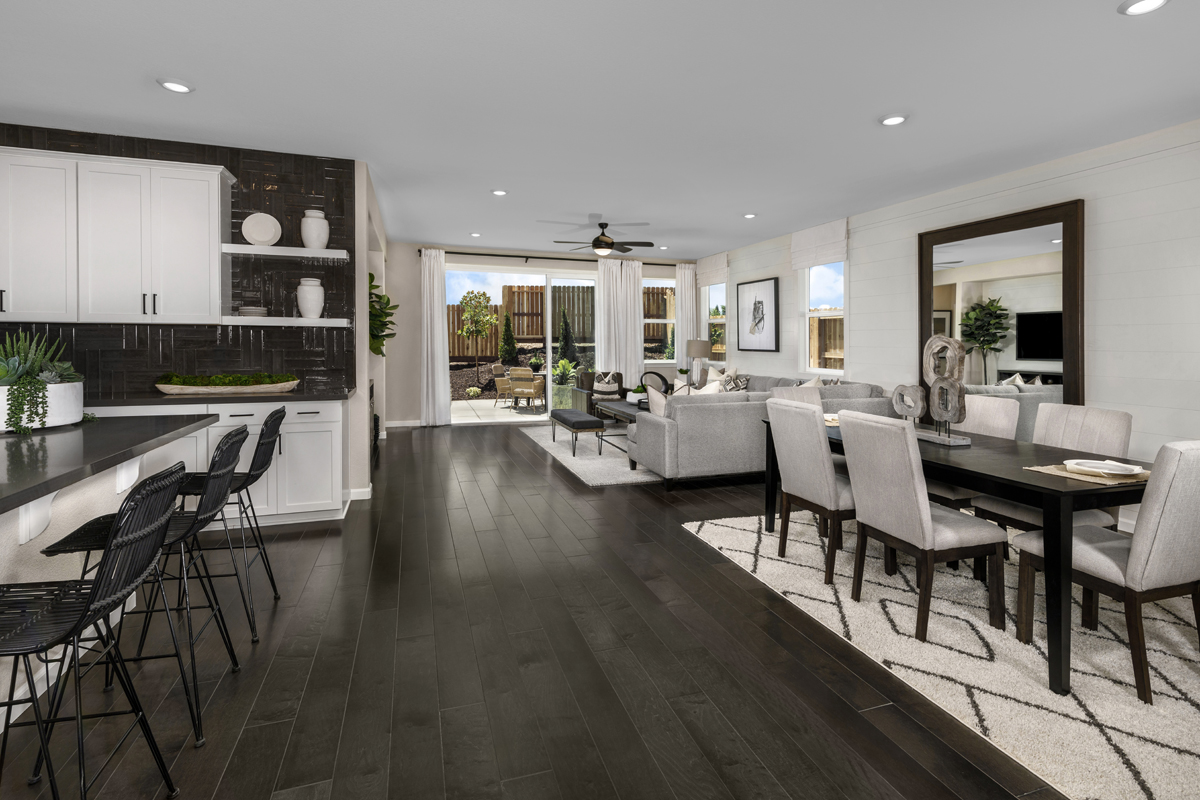 New Homes in Sacramento, CA - Vintage Park Plan 2166 Great Room